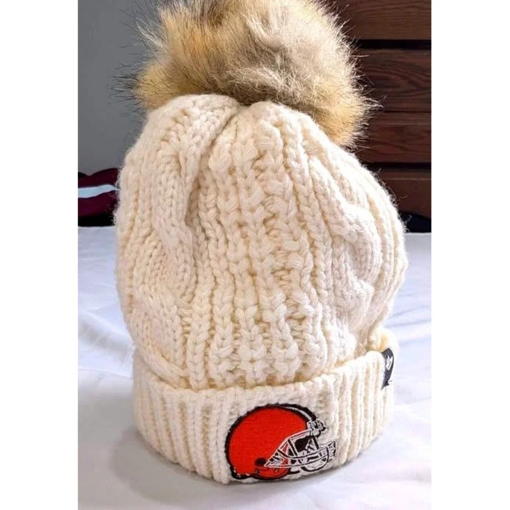 '47 Cleveland Browns Meeko Knit Hat Women OS Cream White Cable Knit Pom‎ Beanie